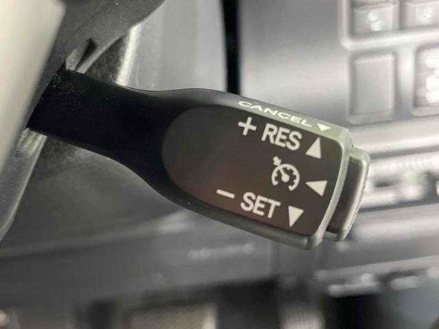 ヴォクシー ＺＳ　煌ＩＩ　禁煙車　純正９型ナビ　後席モニター　両側電動スライドドア　セーフティセンス　バックカメラ　ＥＴＣ　Ｂｌｕｅｔｏｏｔｈ　フルセグ　ＬＥＤヘッド／フロントフォグ　リアオートエアコン　クルーズコントロール（7枚目）