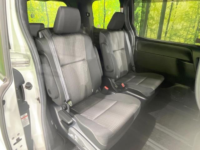 ヴォクシー ＺＳ　煌ＩＩ　禁煙車　純正９型ナビ　後席モニター　両側電動スライドドア　セーフティセンス　バックカメラ　ＥＴＣ　Ｂｌｕｅｔｏｏｔｈ　フルセグ　ＬＥＤヘッド／フロントフォグ　リアオートエアコン　クルーズコントロール（9枚目）