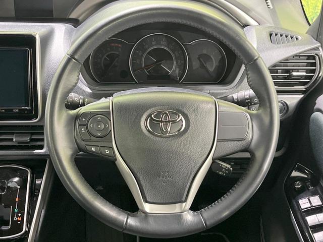 ヴォクシー ＺＳ　煌ＩＩ　禁煙車　純正９型ナビ　後席モニター　両側電動スライドドア　セーフティセンス　バックカメラ　ＥＴＣ　Ｂｌｕｅｔｏｏｔｈ　フルセグ　ＬＥＤヘッド／フロントフォグ　リアオートエアコン　クルーズコントロール（12枚目）