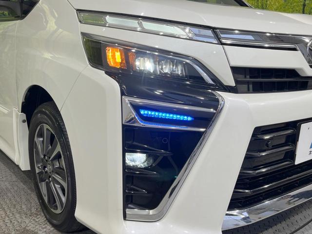 ヴォクシー ＺＳ　煌ＩＩ　禁煙車　純正９型ナビ　後席モニター　両側電動スライドドア　セーフティセンス　バックカメラ　ＥＴＣ　Ｂｌｕｅｔｏｏｔｈ　フルセグ　ＬＥＤヘッド／フロントフォグ　リアオートエアコン　クルーズコントロール（13枚目）