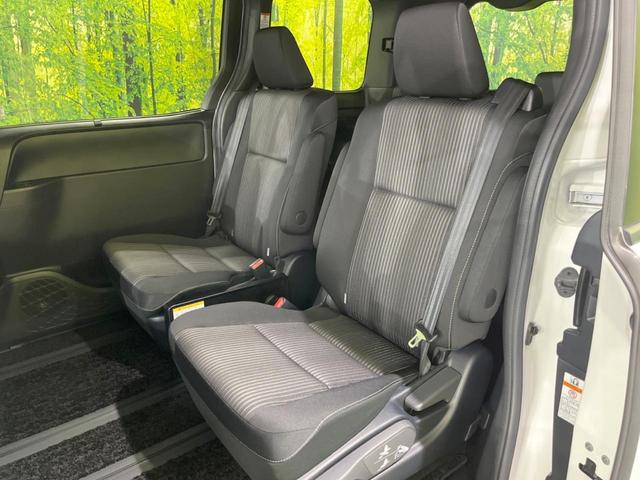 ヴォクシー ＺＳ　煌ＩＩ　禁煙車　純正９型ナビ　後席モニター　両側電動スライドドア　セーフティセンス　バックカメラ　ＥＴＣ　Ｂｌｕｅｔｏｏｔｈ　フルセグ　ＬＥＤヘッド／フロントフォグ　リアオートエアコン　クルーズコントロール（42枚目）
