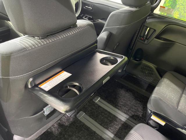 ヴォクシー ＺＳ　煌ＩＩ　禁煙車　純正９型ナビ　後席モニター　両側電動スライドドア　セーフティセンス　バックカメラ　ＥＴＣ　Ｂｌｕｅｔｏｏｔｈ　フルセグ　ＬＥＤヘッド／フロントフォグ　リアオートエアコン　クルーズコントロール（44枚目）