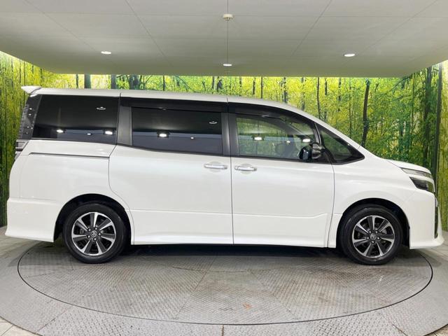ヴォクシー ＺＳ　煌ＩＩ　禁煙車　純正９型ナビ　後席モニター　両側電動スライドドア　セーフティセンス　バックカメラ　ＥＴＣ　Ｂｌｕｅｔｏｏｔｈ　フルセグ　ＬＥＤヘッド／フロントフォグ　リアオートエアコン　クルーズコントロール（53枚目）