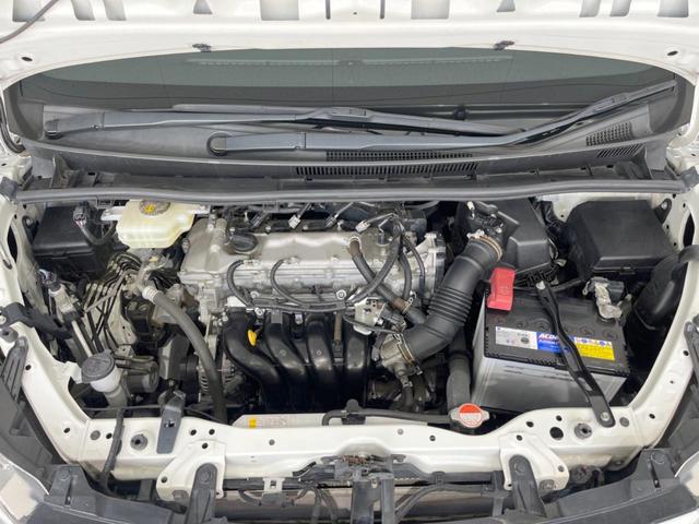 ヴォクシー ＺＳ　煌　純正ＳＤナビ　両側電動スライドドア　禁煙車　ＬＥＤヘッドランプ　アイドリングストップ　１６インチアルミ　スマートキー　デュアルオートエアコン　革巻ステアリングホイール　エアロバンパー（18枚目）