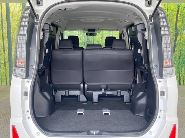 ヴォクシー ＺＳ　煌　純正ＳＤナビ　両側電動スライドドア　禁煙車　ＬＥＤヘッドランプ　アイドリングストップ　１６インチアルミ　スマートキー　デュアルオートエアコン　革巻ステアリングホイール　エアロバンパー（45枚目）