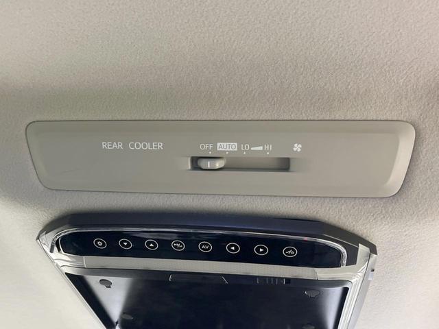 ヴォクシー ＺＳ　煌ＩＩ　純正１０型ナビ　両側電動スライドドア　禁煙車　セーフティセンス　ウッドコンビハンドル　ＬＥＤヘッドランプ　ＬＥＤフォグランプ　１７インチアルミ　スマートキー　プッシュスタート　オートライト（28枚目）