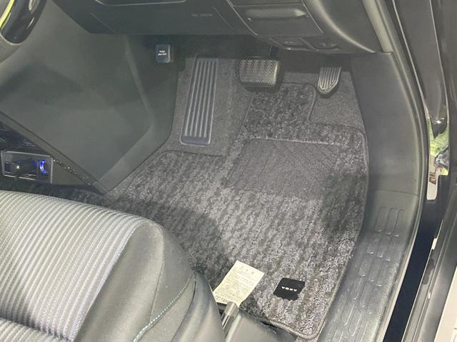 ヴォクシー ＺＳ　煌ＩＩ　純正１０型ナビ　両側電動スライドドア　禁煙車　セーフティセンス　ウッドコンビハンドル　ＬＥＤヘッドランプ　ＬＥＤフォグランプ　１７インチアルミ　スマートキー　プッシュスタート　オートライト（46枚目）