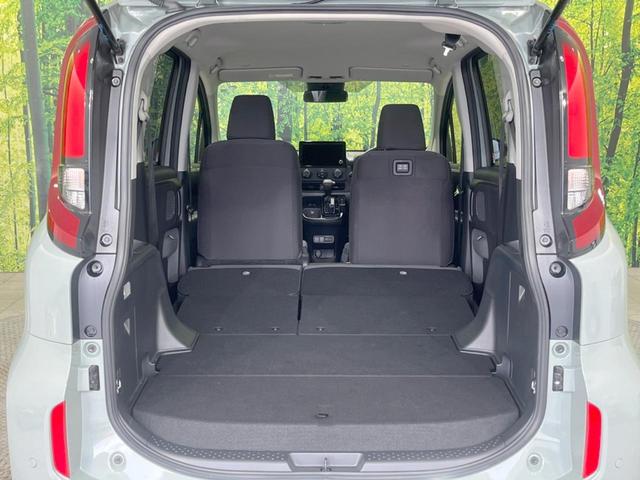 シエンタ Ｘ　禁煙車　８型ディスプレイオーディオ　全周囲カメラ　電動スライドドア　セーフティセンス　ブラインドスポットモニター　レーダークルーズ　ＬＥＤヘッドランプ　オートライト　キーレス　充電用ＵＳＢ端子（10枚目）