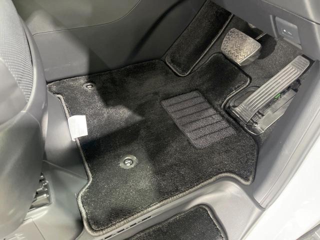 アルファードハイブリッド Ｚ　禁煙車　１４型ＤＡ　左右独立ムーンルーフ　１３型フリップダウンモニター　デジタルインナーミラー　全周囲カメラ　合皮シート　パワーシート　シートベンチレーション　パワーバックドア　３眼ＬＥＤヘッド（26枚目）