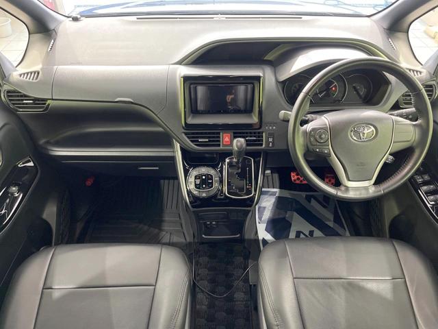 ヴォクシー ＺＳ　煌　禁煙車　メモリーナビ　フリップダウンモニター　両側電動スライドドア　柿本マフラー　革調シートカバー　ＬＥＤヘッドランプ　ＬＥＤフォグランプ　セーフティセンス　ダブルエアコン　スマートキー　オートライト（2枚目）