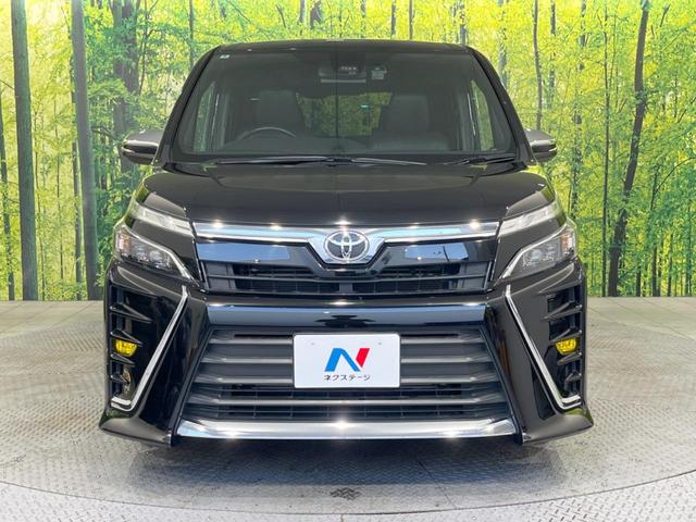ヴォクシー ＺＳ　煌　禁煙車　メモリーナビ　フリップダウンモニター　両側電動スライドドア　柿本マフラー　革調シートカバー　ＬＥＤヘッドランプ　ＬＥＤフォグランプ　セーフティセンス　ダブルエアコン　スマートキー　オートライト（15枚目）