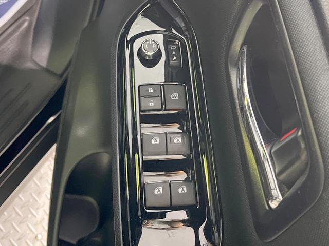 ヴォクシー ＺＳ　煌　禁煙車　メモリーナビ　フリップダウンモニター　両側電動スライドドア　柿本マフラー　革調シートカバー　ＬＥＤヘッドランプ　ＬＥＤフォグランプ　セーフティセンス　ダブルエアコン　スマートキー　オートライト（32枚目）