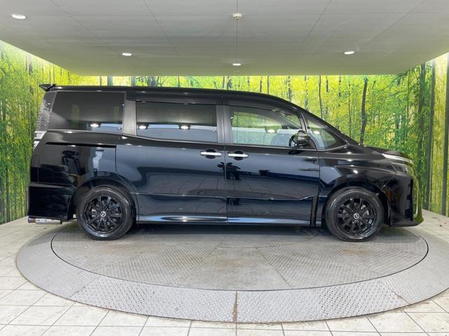 ヴォクシー ＺＳ　煌　禁煙車　メモリーナビ　フリップダウンモニター　両側電動スライドドア　柿本マフラー　革調シートカバー　ＬＥＤヘッドランプ　ＬＥＤフォグランプ　セーフティセンス　ダブルエアコン　スマートキー　オートライト（53枚目）