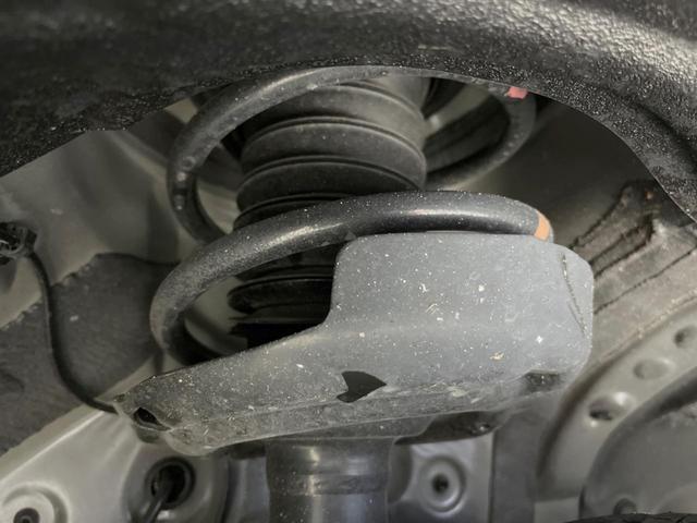ノア ハイブリッドＳ－Ｚ　禁煙車　純正１０．５型ナビ付ＤＡ　快適利便パッケージ　ユニバーサルステップ　ＢＳＭ　両側電動スライドドア　セーフティセンス　レーダークルーズ　ＥＴＣ２．０　ドラレコ　ハーフレザーシート　電動リアゲート（20枚目）