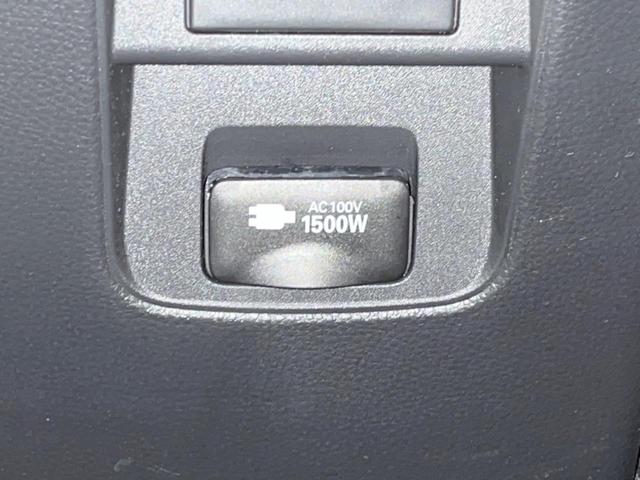 ノア ハイブリッドＳ－Ｚ　禁煙車　純正１０．５型ナビ付ＤＡ　快適利便パッケージ　ユニバーサルステップ　ＢＳＭ　両側電動スライドドア　セーフティセンス　レーダークルーズ　ＥＴＣ２．０　ドラレコ　ハーフレザーシート　電動リアゲート（44枚目）