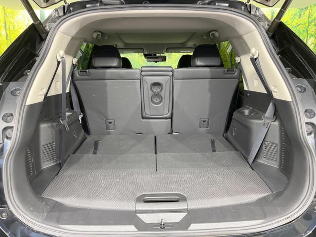 エクストレイル ２０Ｘ　エクストリーマーＸ　７人乗り　サンルーフ　純正９型ＳＤナビ　全周囲カメラ　プロパイロット　エマージェンシーブレーキ　ＢＳＭ　ルーフレール　禁煙車　電動リアゲート　ドラレコ　コーナーセンサー　ＬＥＤヘッド／フォグ（11枚目）