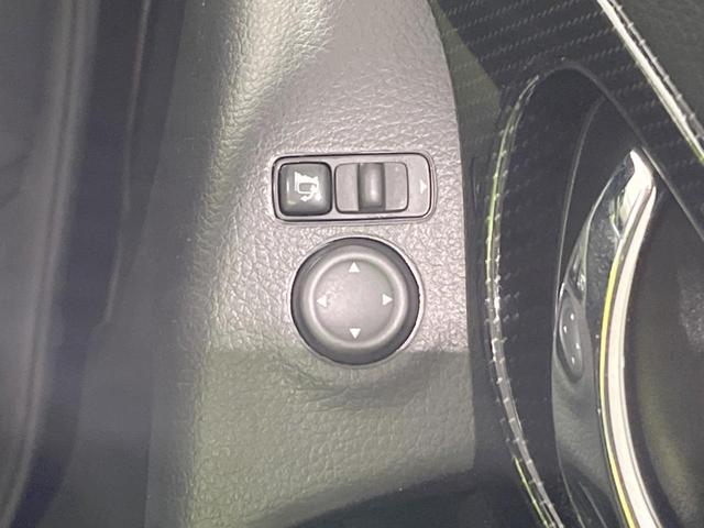 エクストレイル ２０Ｘ　エクストリーマーＸ　７人乗り　サンルーフ　純正９型ＳＤナビ　全周囲カメラ　プロパイロット　エマージェンシーブレーキ　ＢＳＭ　ルーフレール　禁煙車　電動リアゲート　ドラレコ　コーナーセンサー　ＬＥＤヘッド／フォグ（44枚目）
