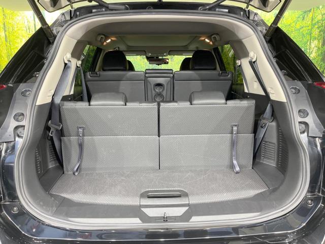 エクストレイル ２０Ｘ　エクストリーマーＸ　７人乗り　サンルーフ　純正９型ＳＤナビ　全周囲カメラ　プロパイロット　エマージェンシーブレーキ　ＢＳＭ　ルーフレール　禁煙車　電動リアゲート　ドラレコ　コーナーセンサー　ＬＥＤヘッド／フォグ（51枚目）