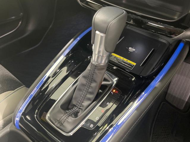 ヴェゼル ｅ：ＨＥＶ　Ｚ・ＰＬａＹパッケージ　パノラマルーフ　プレミアムオーディオ　全周囲カメラ　９型ホンダコネクトディスプレイ　禁煙車　ワイヤレス充電　ＥＴＣ２．０　ツートーンルーフ　１８インチアルミ　ハンズフリーパワーバックドア　コンビシート（29枚目）