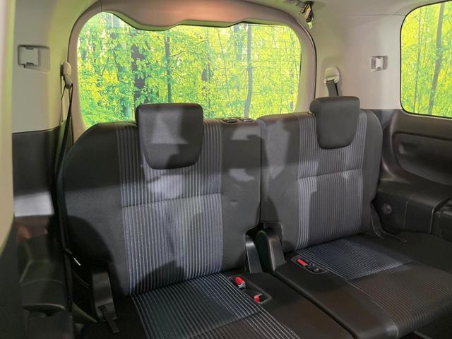 ヴォクシー ＺＳ　煌ＩＩ　禁煙車　８型ナビ　１２．８型後席モニター　両側電動スライドドア　セーフティセンス　ＬＥＤヘッドランプ　ＬＥＤフォグランプ　純正１６インチアルミ　オートライト　リアオートエアコン　バックカメラ（10枚目）