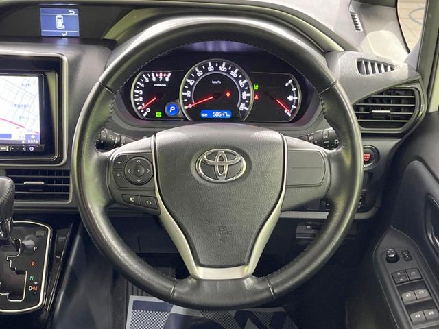 ヴォクシー ＺＳ　煌ＩＩ　禁煙車　８型ナビ　１２．８型後席モニター　両側電動スライドドア　セーフティセンス　ＬＥＤヘッドランプ　ＬＥＤフォグランプ　純正１６インチアルミ　オートライト　リアオートエアコン　バックカメラ（12枚目）