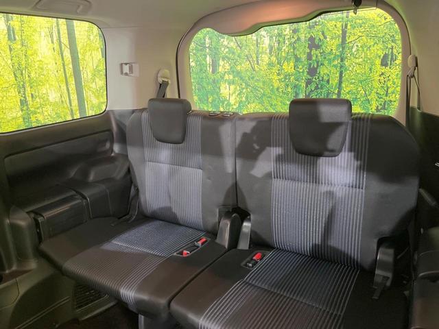 ヴォクシー ＺＳ　煌ＩＩ　禁煙車　８型ナビ　１２．８型後席モニター　両側電動スライドドア　セーフティセンス　ＬＥＤヘッドランプ　ＬＥＤフォグランプ　純正１６インチアルミ　オートライト　リアオートエアコン　バックカメラ（44枚目）