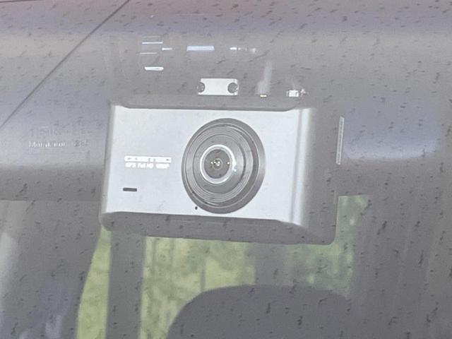 ステップワゴンスパーダ Z 後席モニター 両側電動スライドドア 純正9型ナビ バックカメラ 禁煙車 クルコン 前後ドラレコ スマートキー HIDヘッド ビルトインETC オートライト オートエアコン 純正16インチAW(24枚目)