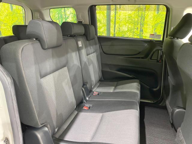 シエンタ ハイブリッド G セーフティーエディション 両側電動スライドドア 純正SDナビ 全周囲カメラ セーフティセンス 純正OP15インチAW LEDヘッド/フォグ 禁煙車 シートヒーター ドラレコ コーナーセンサー クルコン ステアリングヒーター(9枚目)