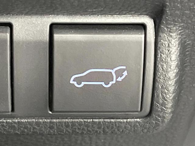 カローラクロス ハイブリッド Z モデリスタフルエアロ 純正9型ナビ付DA バックカメラ セーフティセンス レーダークルーズ 禁煙車 電動リアゲート ハーフレザーシート パワーシート シートヒーター 前後ドラレコ コーナーセンサー(6枚目)
