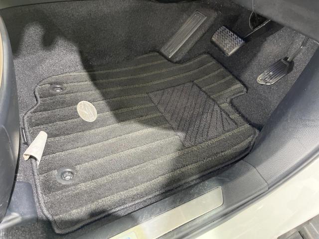 ハリアー プレミアム 純正9型SDナビ バックカメラ プリクラッシュセーフティ レーダークルーズ 禁煙車 電動リアゲート アイボリーハーフレザーシート パワーシート コーナーセンサー LEDヘッド/フォグ 18インチAW(25枚目)