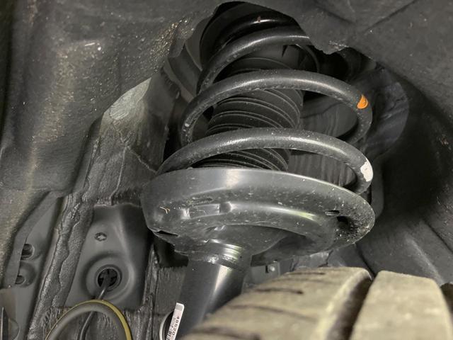 アルファード Ｚ　ムーンルーフ　後席モニター　１４型ナビ付ＤＡ　全周囲カメラ　ユニバーサルステップ　デジタルインナーミラー　前席中列シートベンチレーション　両側電動スライドドア　セーフティセンス　電動オットマン　禁煙車（20枚目）