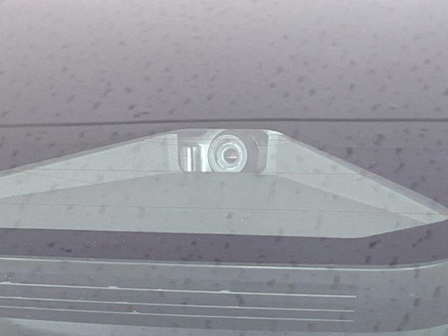 アルファード Ｚ　ムーンルーフ　後席モニター　１４型ナビ付ＤＡ　全周囲カメラ　ユニバーサルステップ　デジタルインナーミラー　前席中列シートベンチレーション　両側電動スライドドア　セーフティセンス　電動オットマン　禁煙車（22枚目）