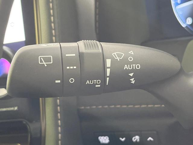 アルファード Ｚ　ムーンルーフ　後席モニター　１４型ナビ付ＤＡ　全周囲カメラ　ユニバーサルステップ　デジタルインナーミラー　前席中列シートベンチレーション　両側電動スライドドア　セーフティセンス　電動オットマン　禁煙車（31枚目）