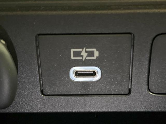 アルファード Ｚ　ムーンルーフ　後席モニター　１４型ナビ付ＤＡ　全周囲カメラ　ユニバーサルステップ　デジタルインナーミラー　前席中列シートベンチレーション　両側電動スライドドア　セーフティセンス　電動オットマン　禁煙車（48枚目）