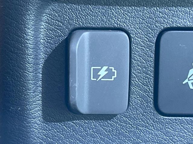 キックス Ｘ　ツートーンインテリアエディション　純正フルエアロ　純正９型ＳＤナビ　全周囲カメラ　エマージェンシーブレーキ　プロパイロット　デジタルインナーミラー　禁煙車　コーナーセンサー　シートヒーター　ＬＥＤヘッド／フォグ　２トーン合皮シート（44枚目）