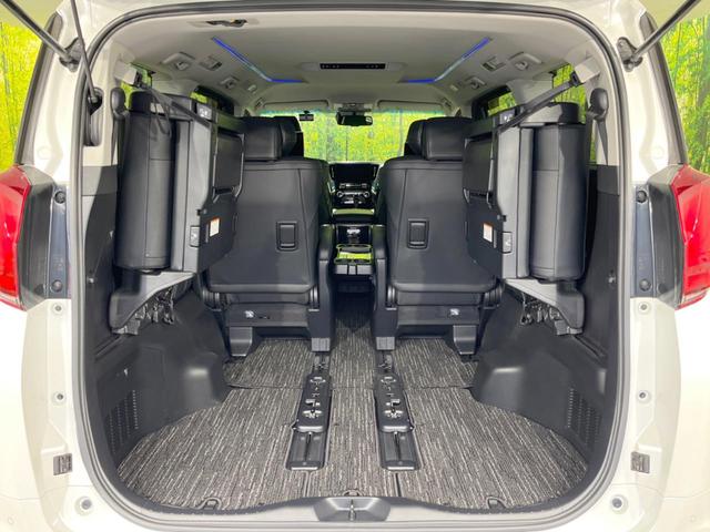 アルファード ２．５Ｓ　Ｃパッケージ　後席モニター　１１型ＢＩＧ－Ｘナビ　バックカメラ　シーケンシャルターンランプ　セーフティセンス　レーダークルーズ　禁煙車　パワーバックドア　シートベンチレーション　助手席／中列電動オットマン　ＥＴＣ（11枚目）