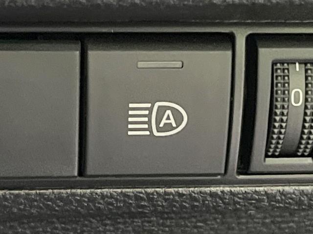 カローラクロス ハイブリッド Z ガラスルーフ 10.5型ナビ 全周囲カメラ セーフティセンス レーダークルーズ BSM 禁煙車 電動リアゲート ハーフレザーシート パワーシート ドラレコ コーナーセンサー スマートキー(39枚目)