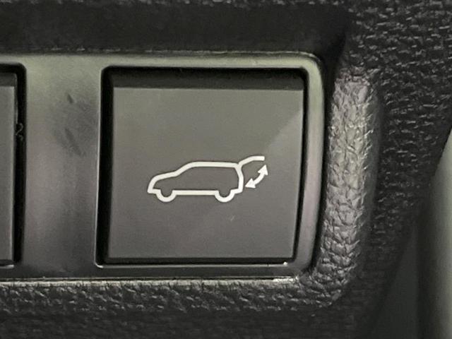 カローラクロス ハイブリッド Z ガラスルーフ 10.5型ナビ 全周囲カメラ セーフティセンス レーダークルーズ BSM 禁煙車 電動リアゲート ハーフレザーシート パワーシート ドラレコ コーナーセンサー スマートキー(43枚目)