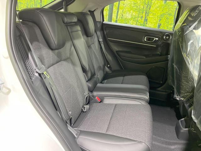 ヴェゼル ｅ：ＨＥＶ　Ｚ　登録済未使用車　９型メーカーナビ　全周囲カメラ　ホンダセンシング　ＢＳＭ　レーダークルーズ　電動リアゲート　ハーフレザーシート　コーナーセンサー　スマートキー　ＬＥＤヘッド　ＥＴＣ２．０（9枚目）