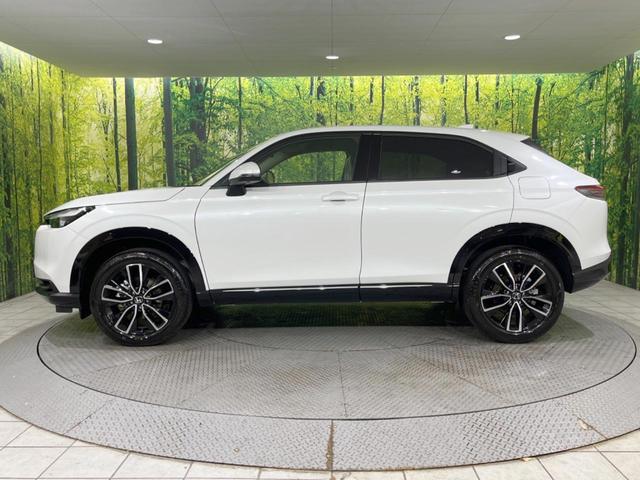 ヴェゼル ｅ：ＨＥＶ　Ｚ　登録済未使用車　９型メーカーナビ　全周囲カメラ　ホンダセンシング　ＢＳＭ　レーダークルーズ　電動リアゲート　ハーフレザーシート　コーナーセンサー　スマートキー　ＬＥＤヘッド　ＥＴＣ２．０（56枚目）