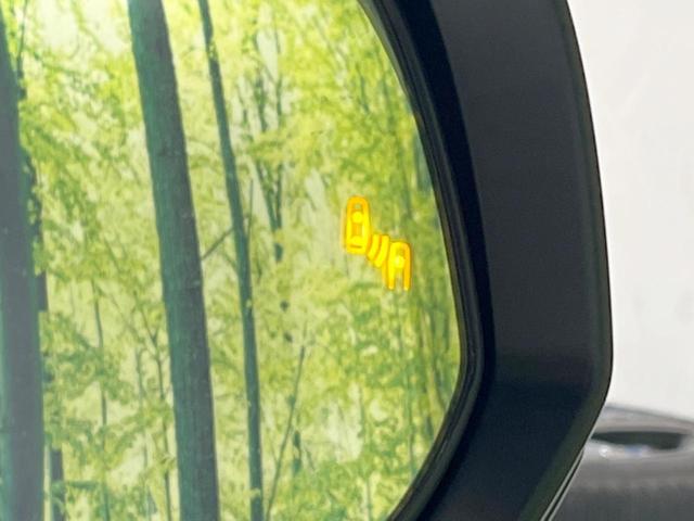 ヴォクシー ハイブリッドＳ－Ｚ　後席モニター　快適利便パッケージｈｉｇｈ　純正１０．５型ＤＡプラス　バックカメラ　ＢＳＭ　両側電動スライドドア　セーフティセンス　レーダークルーズ　電動リアゲート　禁煙車　前席中列シートヒーター（7枚目）