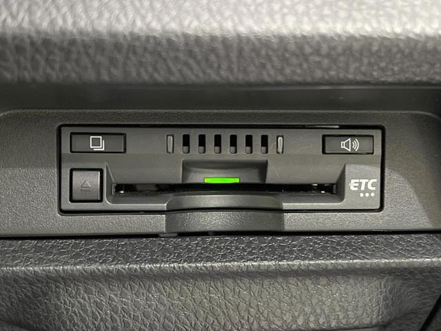 ヴォクシー ＺＳ　煌ＩＩＩ　両側電動スライドドア　純正９型ナビ　バックカメラ　セーフティセンス　禁煙車　ハーフレザーシート　ビルトインＥＴＣ　前後ドラレコ　ＬＥＤヘッド／フォグ　リアオートエアコン　クルコン　純正１６インチＡＷ（25枚目）