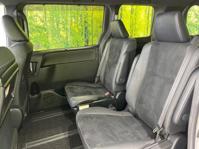 ヴォクシー ＺＳ　煌ＩＩＩ　両側電動スライドドア　純正９型ナビ　バックカメラ　セーフティセンス　禁煙車　ハーフレザーシート　ビルトインＥＴＣ　前後ドラレコ　ＬＥＤヘッド／フォグ　リアオートエアコン　クルコン　純正１６インチＡＷ（45枚目）