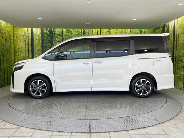 ヴォクシー ＺＳ　煌ＩＩＩ　両側電動スライドドア　純正９型ナビ　バックカメラ　セーフティセンス　禁煙車　ハーフレザーシート　ビルトインＥＴＣ　前後ドラレコ　ＬＥＤヘッド／フォグ　リアオートエアコン　クルコン　純正１６インチＡＷ（50枚目）