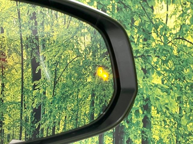 カローラクロス ハイブリッド Z ガラスルーフ トヨタチームメイト 禁煙車 純正10.5型ナビ付DA 全周囲カメラ セーフティセンス ブラインドスポット レーダークルーズ 100V電源 ワイヤレス充電 ハーフレザーシート ETC2.0(6枚目)