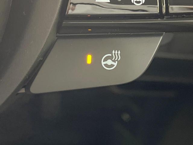 ヴェゼル ｅ：ＨＥＶ　Ｚ　登録済未使用車　メーカー９型ナビ　全周囲カメラ　プレミアムオーディオ　ホンダセンシング　アダプティブクルーズ　ＥＴＣ２．０　フルセグ　ワイヤレス充電　ハーフレザーシート　ハンズフリーパワーバックドア（7枚目）