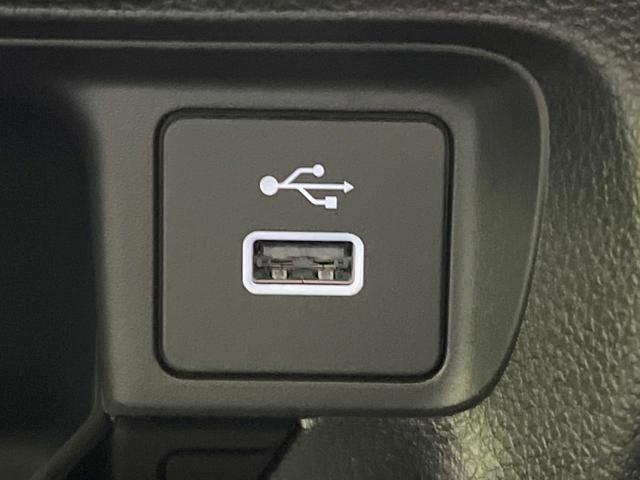 ヴェゼル ｅ：ＨＥＶ　Ｚ　登録済未使用車　メーカー９型ナビ　全周囲カメラ　プレミアムオーディオ　ホンダセンシング　アダプティブクルーズ　ＥＴＣ２．０　フルセグ　ワイヤレス充電　ハーフレザーシート　ハンズフリーパワーバックドア（43枚目）