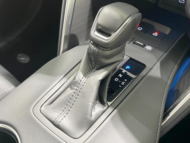 ハリアーハイブリッド Z レザーパッケージ 調光パノラマルーフ 12.3型ナビ 全周囲カメラ JBLサウンド セーフティセンス レーダークルーズ BSM 禁煙車 デジタルインナーミラー 電動リアゲート レザーシート 前席シートエアコン ドラレコ(33枚目)