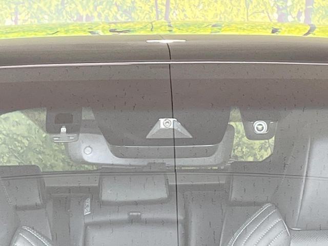 ハリアーハイブリッド Z レザーパッケージ 調光パノラマルーフ 12.3型ナビ 全周囲カメラ JBLサウンド セーフティセンス レーダークルーズ BSM 禁煙車 デジタルインナーミラー 電動リアゲート レザーシート 前席シートエアコン ドラレコ(52枚目)