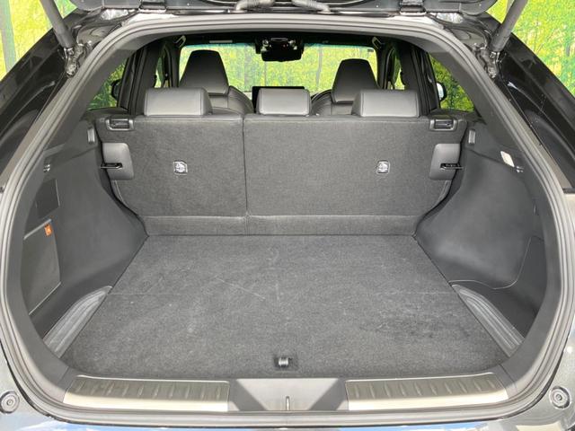 ハリアーハイブリッド Z レザーパッケージ 調光パノラマルーフ 12.3型ナビ 全周囲カメラ JBLサウンド セーフティセンス レーダークルーズ BSM 禁煙車 デジタルインナーミラー 電動リアゲート レザーシート 前席シートエアコン ドラレコ(61枚目)